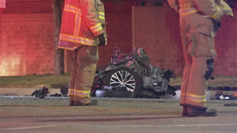 Passenger dies after violent collision in Burbank sends speeding car into power, traffic poles